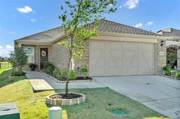 7641 Parade Drive, Aubrey, TX 76227