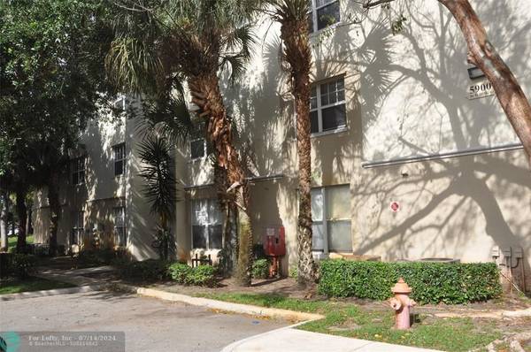 Coral Springs, FL 33067,5900 W Sample Rd  #203