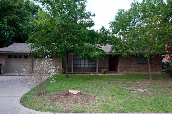 2402 Avondale Drive, Greenville, TX 75402