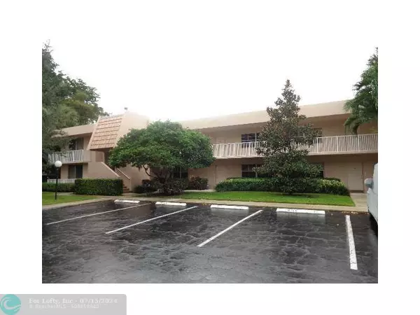 Pompano Beach, FL 33069,4280 Oaks Ter  #205