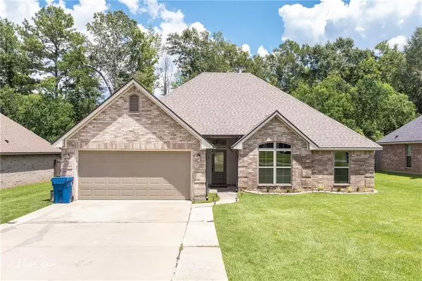 135 Foxchase Drive, Haughton, LA 71037