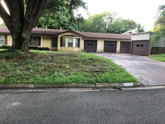 2106 Vogel Avenue, Rockdale, TX 76567