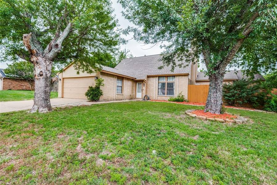 223 Sunset Drive, Glenn Heights, TX 75154