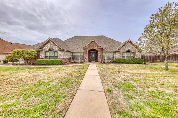 317 Billo Court, Weatherford, TX 76087