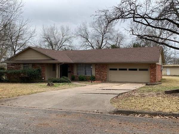 114 Carpenter Loop, Bonham, TX 75418