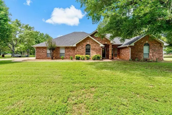 25 County Road 42570, Paris, TX 75462