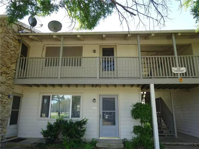 106 Harbor Drive #211, Runaway Bay, TX 76426