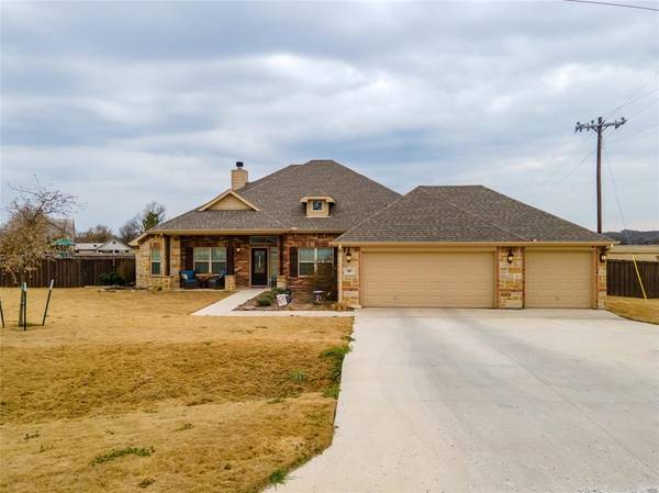 160 Bridle Path Drive, Stephenville, TX 76401