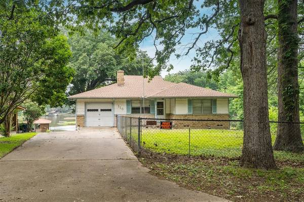 110 Mona Lisa Circle, Gun Barrel City, TX 75156