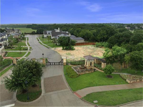 Southlake, TX 76092,304 Matthews Court