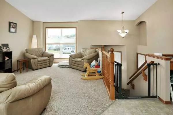 Sylvan Lake, AB T4S 2N7,122 Wilkinson CIR