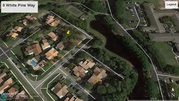 Lake Worth, FL 33462,0 White Pine Way