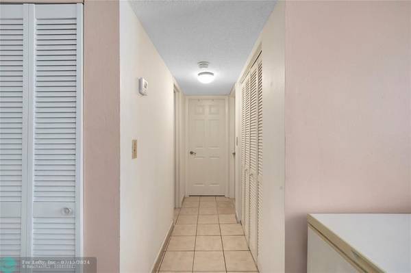 Hialeah, FL 33016,1750 W 46th Street  #224