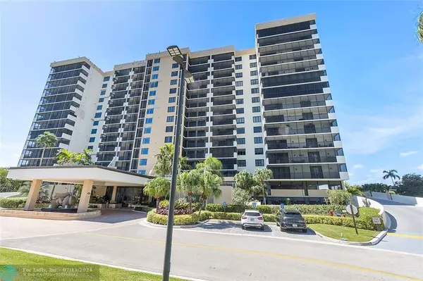 Highland Beach, FL 33487,3420 S Ocean Blvd  #8Q