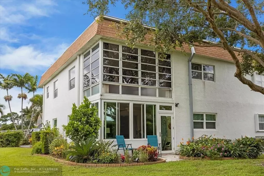 2950 SE Ocean Boulevard  #10-6, Stuart, FL 34996