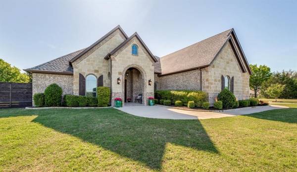 860 Longbranch Road, Midlothian, TX 76065