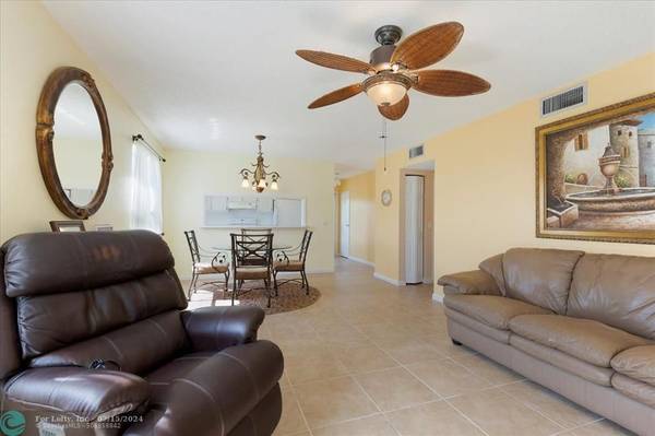 Stuart, FL 34996,2950 SE Ocean Boulevard  #10-6