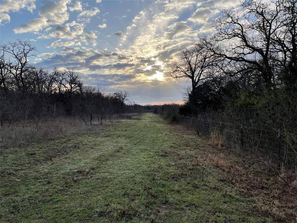 5040 Wagon Wheel Road, Joshua, TX 76058