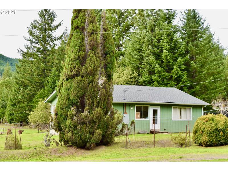 95851 MCKINNON DR, Gold Beach, OR 97444