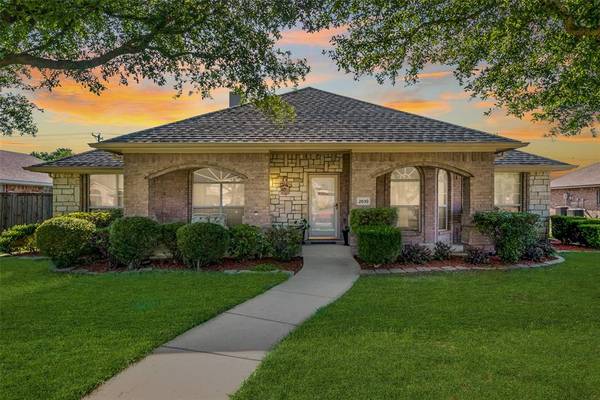 2610 Chapel Hill Drive, Rowlett, TX 75088