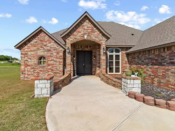 145 S Morgan Avenue, Blanchard, OK 73010