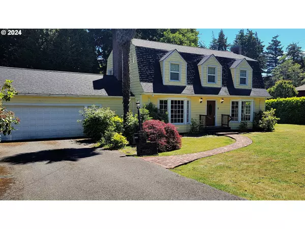 1185 JUNIPER AVE, Coos Bay, OR 97420