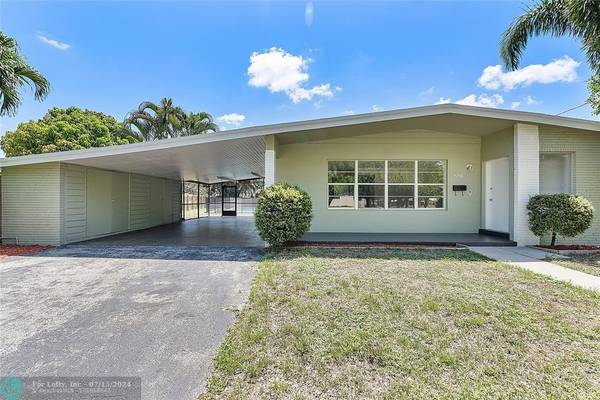 Plantation, FL 33317,886 E Acre Dr