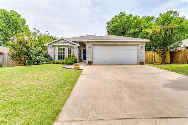 317 Sweetwater Drive, Weatherford, TX 76086