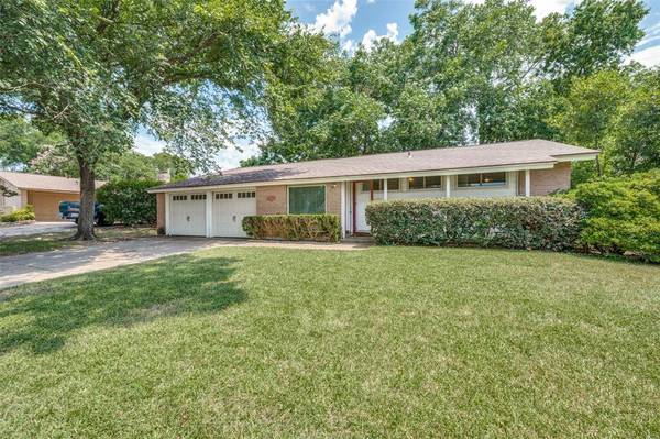 1305 Doncaster Street, Irving, TX 75062