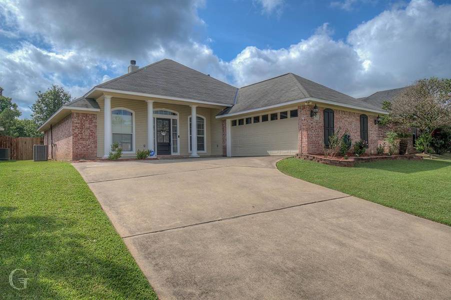 2310 Windsor Court, Bossier City, LA 71111