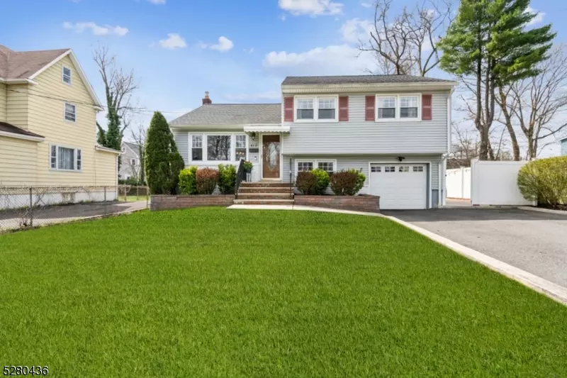 Roselle Boro, NJ 07203,412 Cristiani St