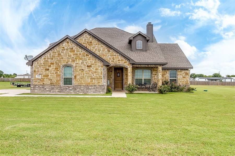 3420 Chinaberry Lane, Joshua, TX 76058