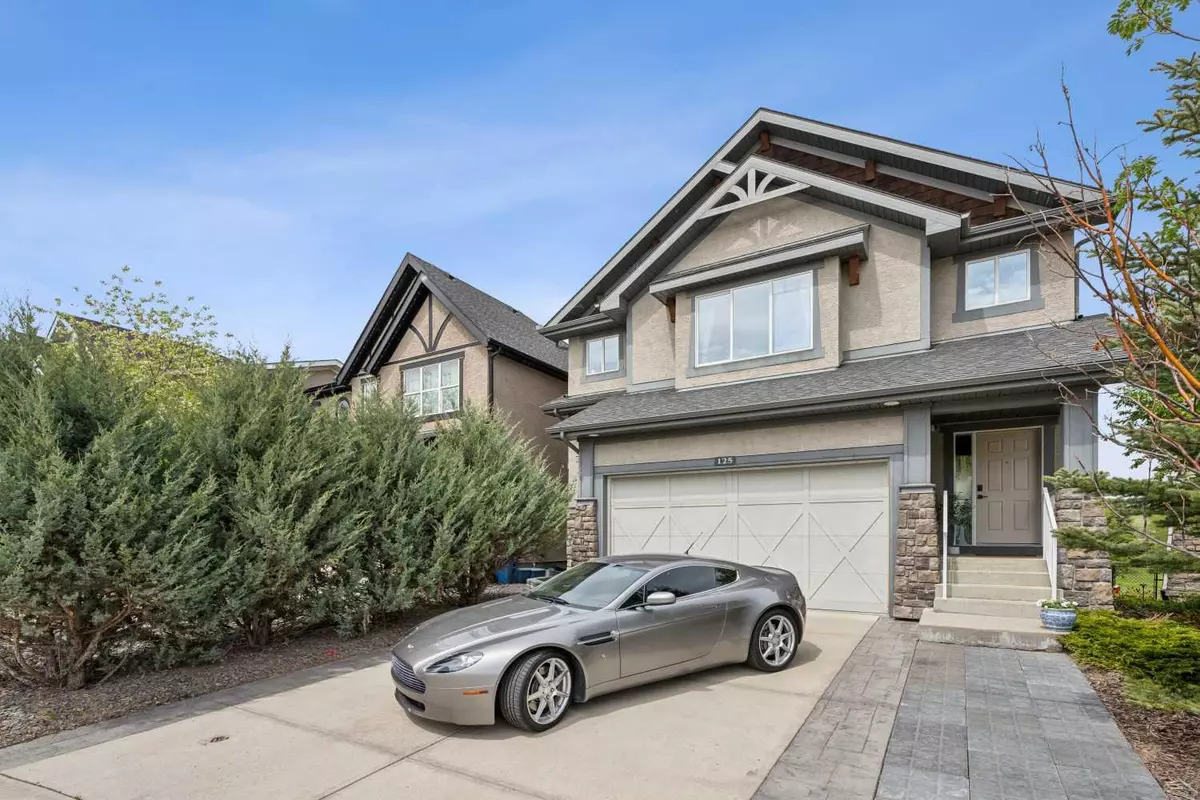 Calgary, AB T3B 6A1,125 Valley Woods PL NW