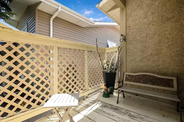 Calgary, AB T3K 3H3,95 Macewan Meadow CRES NW