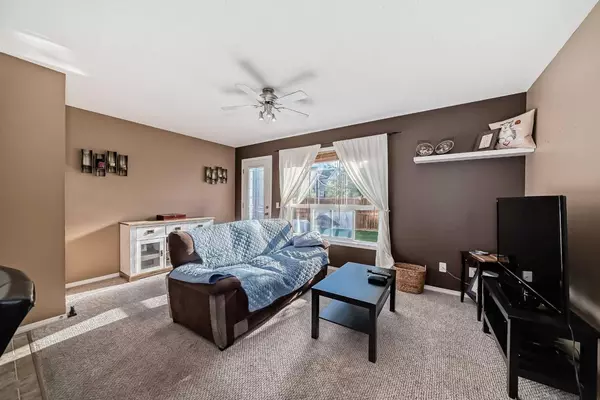 Airdrie, AB T4B 3H5,140 Sagewood BLVD SW #1508