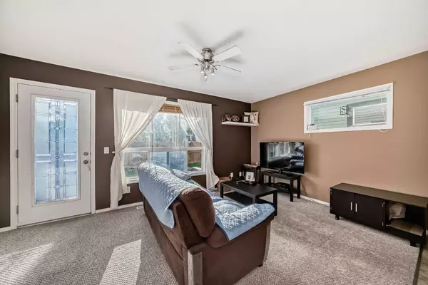 Airdrie, AB T4B 3H5,140 Sagewood BLVD SW #1508