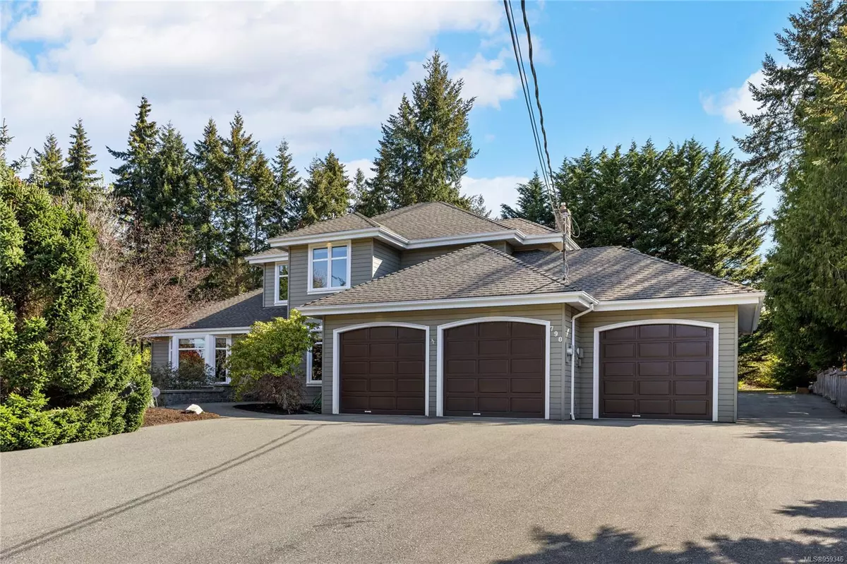 Qualicum Beach, BC V9K 1L4,790 Canyon Crescent Rd