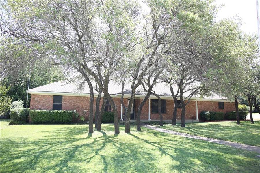 609 Barkley Drive, Hamilton, TX 76531