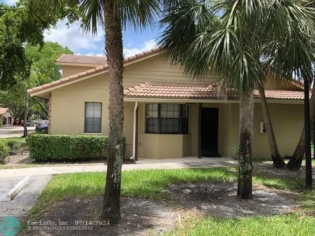 9088 Vineyard Lake Dr  #9088, Plantation, FL 33324