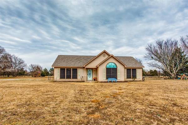 88 R L Franks Road, Denison, TX 75021