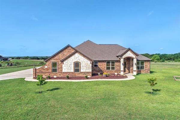 143 Remington Park Drive, Springtown, TX 76082