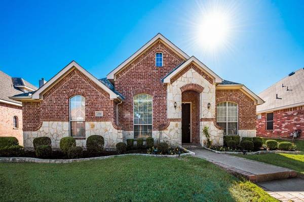 2709 Crosslands Drive, Garland, TX 75040