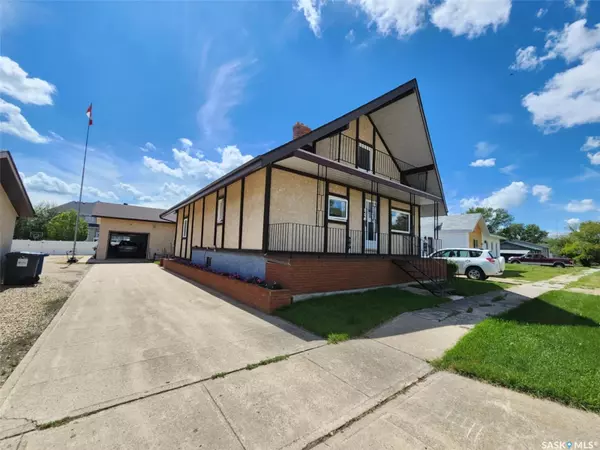 Gravelbourg, SK S0H 1X0,250 3rd AVENUE E