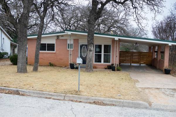 310 Gallia Street, Bowie, TX 76230