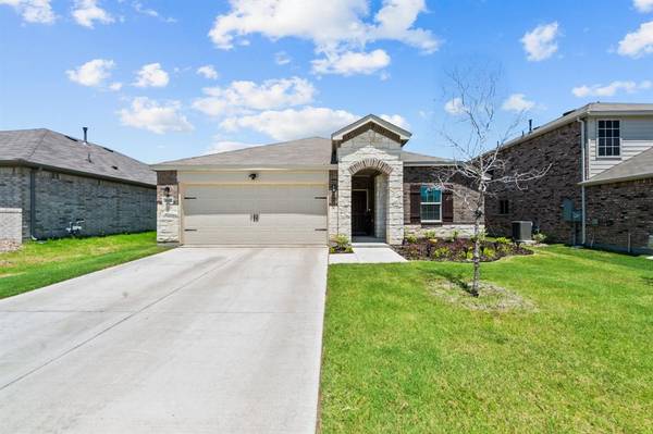 1937 Indian Grass Drive, Royse City, TX 75189