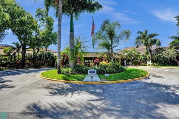 9041 Sunrise Lakes Blvd  #203, Sunrise, FL 33322