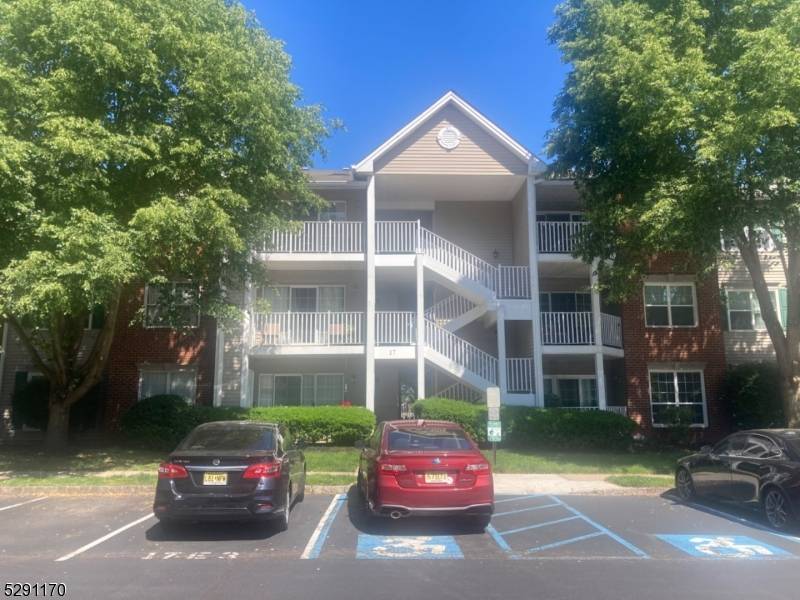 1708 Breckenridge Dr #1708, Branchburg Twp., NJ 08876