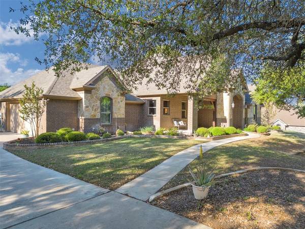 14024 Stacey Valley Drive,  Azle,  TX 76020