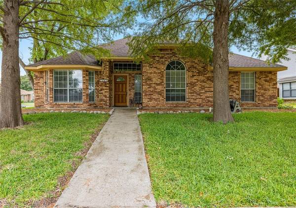 3501 Creststone Drive, Garland, TX 75040