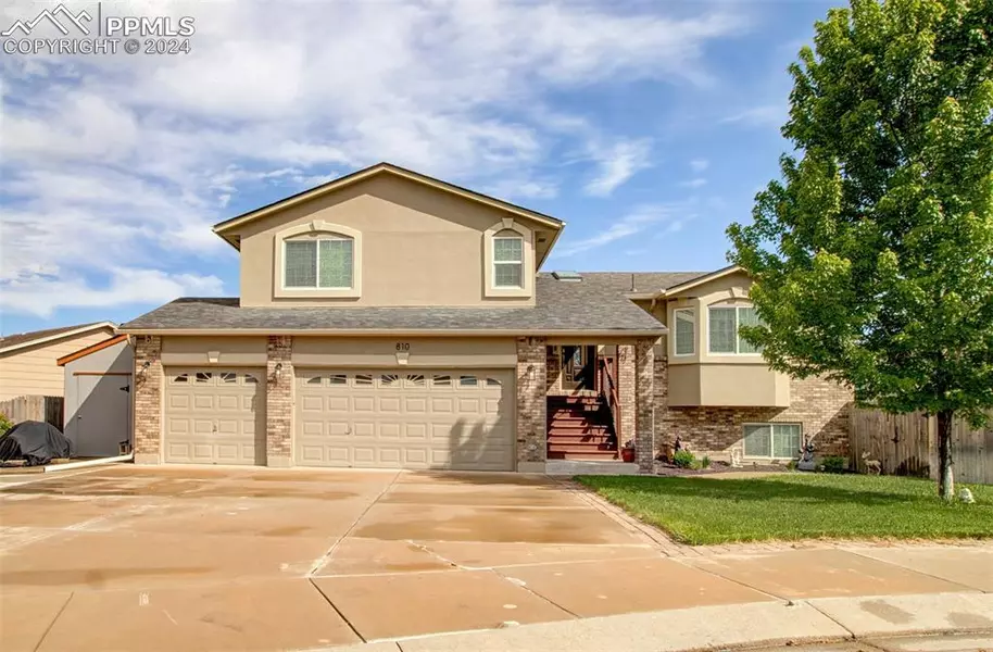 810 Fleming ST, Colorado Springs, CO 80911